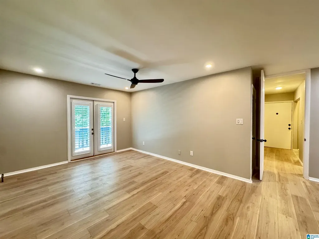 1108 Woodland Village Homewood AL 35216
