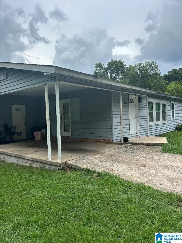 944 Edwards Lake Road Birmingham AL 35235