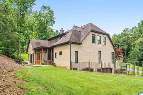 6631 Hemlock Street Trussville AL 35173