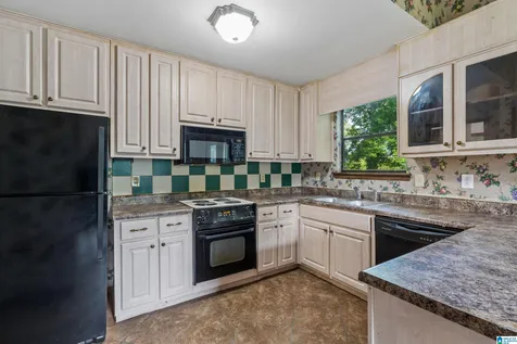1748 Molly Drive Birmingham AL 35235