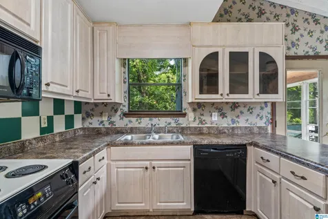 1748 Molly Drive Birmingham AL 35235