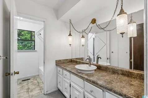 1748 Molly Drive Birmingham AL 35235