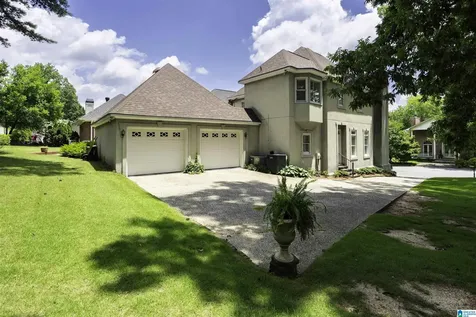 1291 Daventry Court Vestavia Hills AL 35243