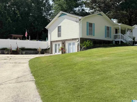 3472 Cedarbrook Circle Trussville AL 35173