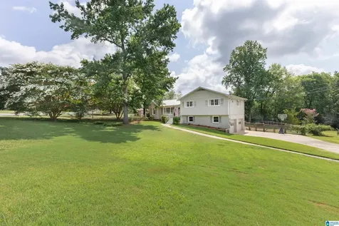 949 Shady Brook Circle Hoover AL 35226