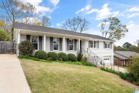 636 Bienville Lane Birmingham AL 35213