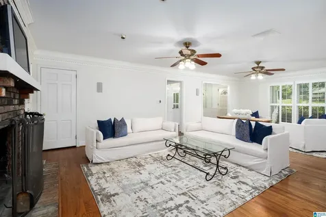 2604 Swiss Lane Vestavia Hills AL 35226