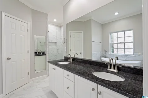 529 Willow Oaks Circle Vestavia Hills AL 35226
