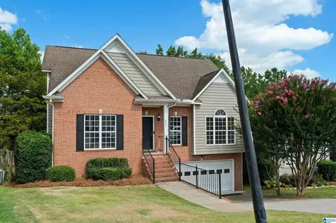 529 Willow Oaks Circle Vestavia Hills AL 35226