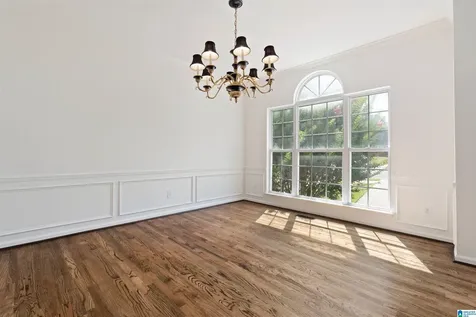 529 Willow Oaks Circle Vestavia Hills AL 35226