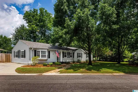 616 Strathmore Road Birmingham AL 35213