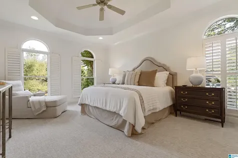 1133 Lake Colony Lane Vestavia Hills AL 35242