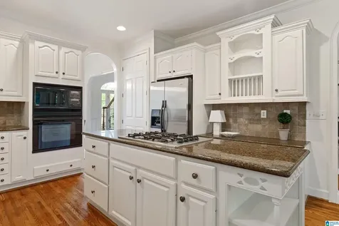 1133 Lake Colony Lane Vestavia Hills AL 35242