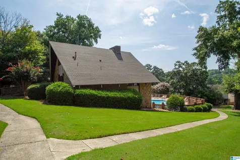 2754 Southbury Circle Vestavia Hills AL 35216