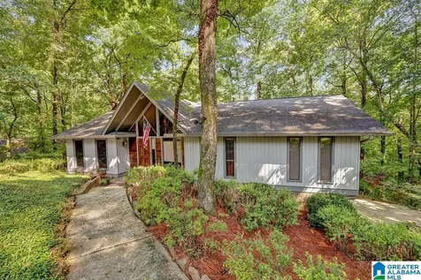 2016 Woodsorrel Drive Hoover AL 35244