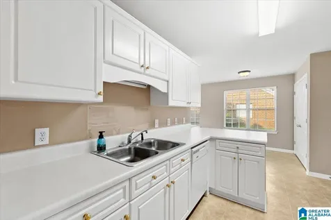 1683 Bradford Lane Bessemer AL 35022