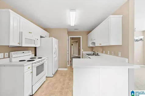 1683 Bradford Lane Bessemer AL 35022