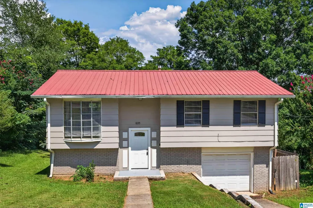 1035 Barclay Drive Bessemer AL 35022