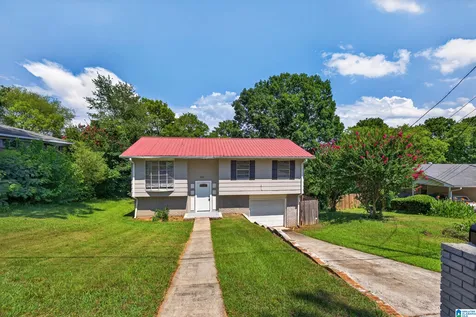 1035 Barclay Drive Bessemer AL 35022
