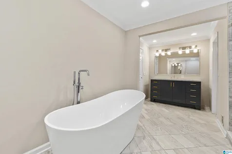 5040 S Shades Crest Road Bessemer AL 35022