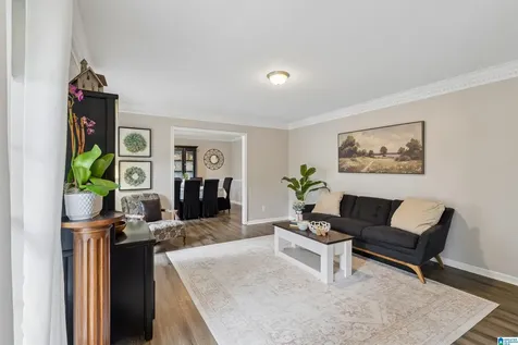 6658 June Avenue Leeds AL 35094