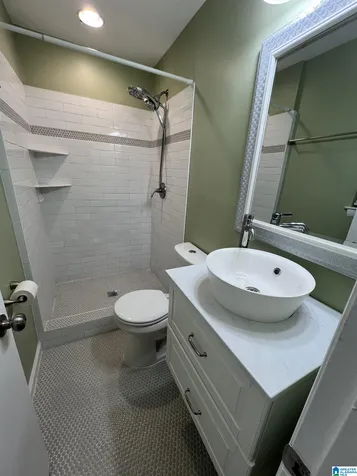 524 Creekview Circle Pelham AL 35124