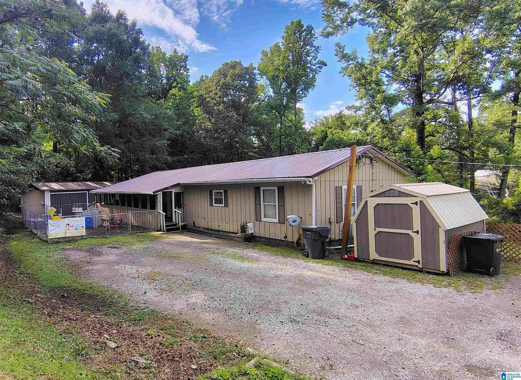 1334 Sunny Lane Mount Olive AL 35117