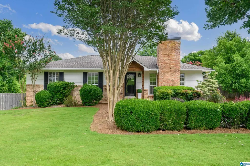 4305 Dolly Ridge Lane Vestavia Hills AL 35243
