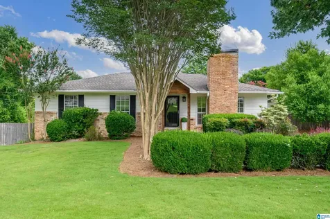 4305 Dolly Ridge Lane Vestavia Hills AL 35243