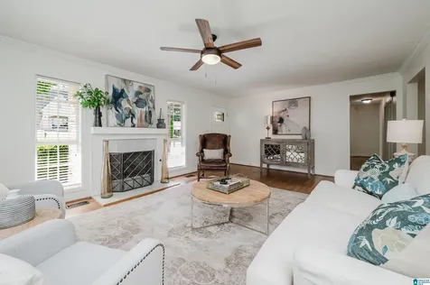 4305 Dolly Ridge Lane Vestavia Hills AL 35243
