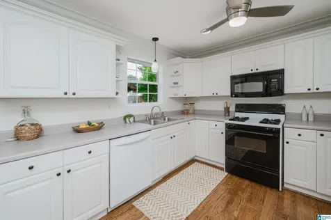 4305 Dolly Ridge Lane Vestavia Hills AL 35243