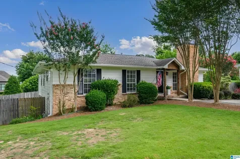 4305 Dolly Ridge Lane Vestavia Hills AL 35243