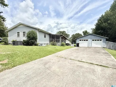 2040 Sandy Avenue SW Cullman AL 35055