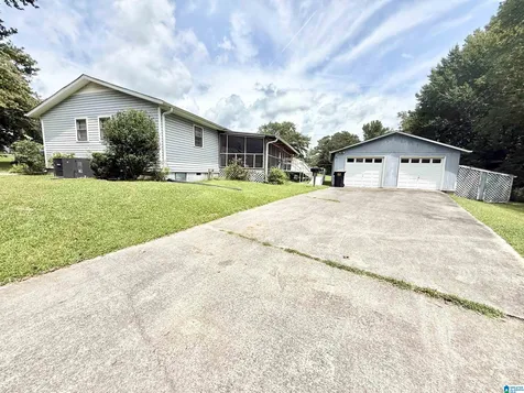 2040 Sandy Avenue SW Cullman AL 35055