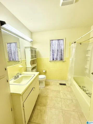 2040 Sandy Avenue SW Cullman AL 35055