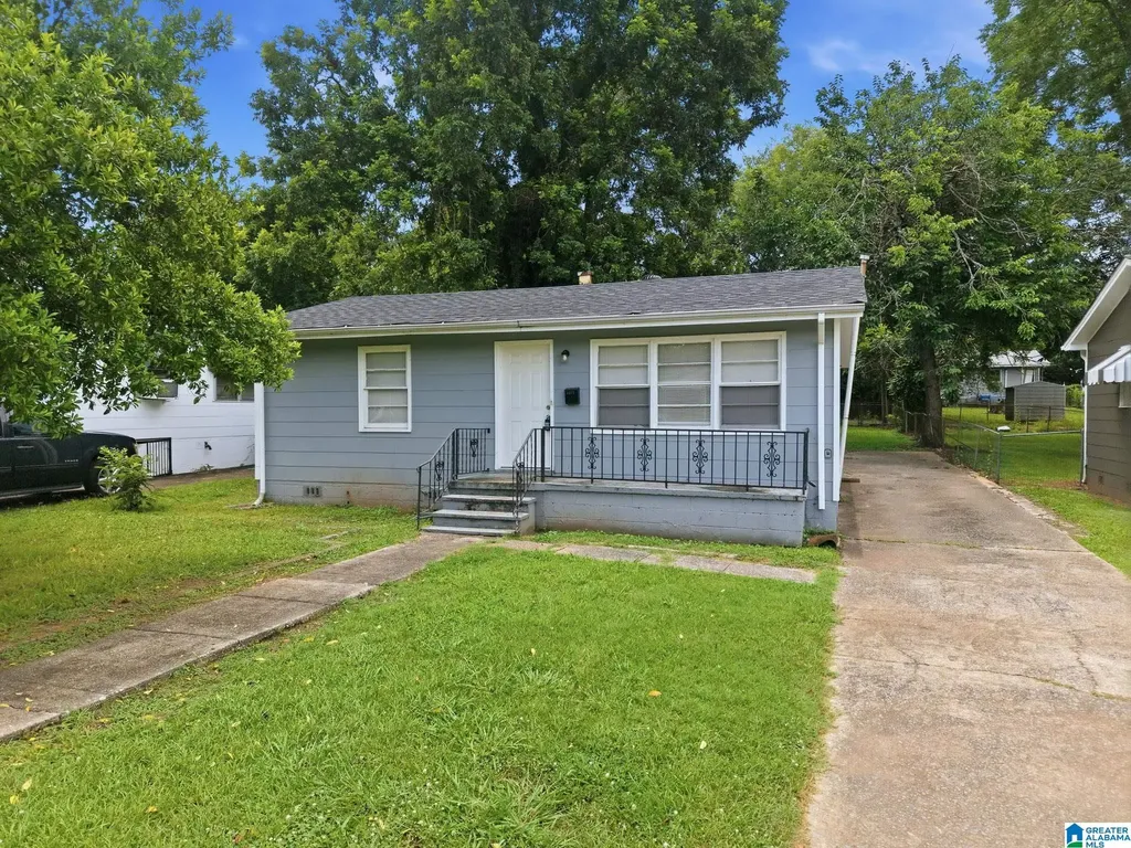1613 1st Court W Birmingham AL 35208