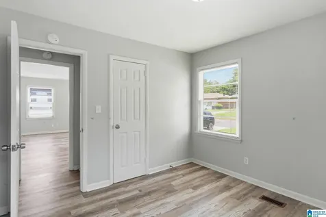 1613 1st Court W Birmingham AL 35208
