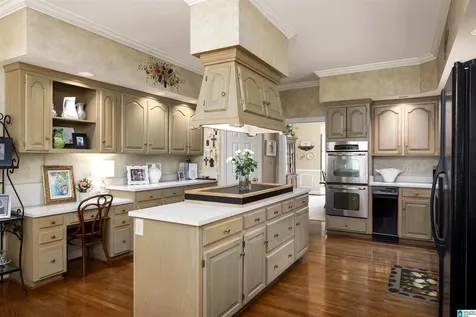 2308 Tanglewood Brook Lane Vestavia Hills AL 35243