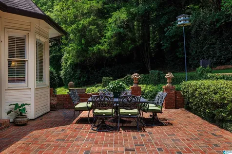 2308 Tanglewood Brook Lane Vestavia Hills AL 35243