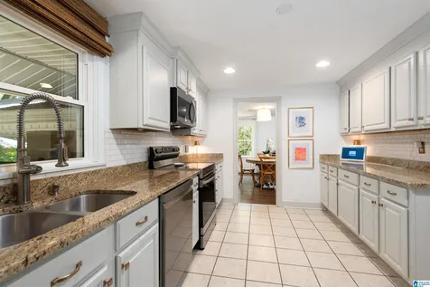 428 Windsor Drive Homewood AL 35209