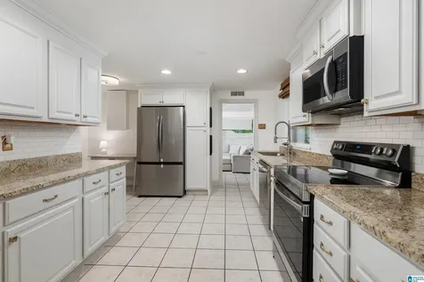 428 Windsor Drive Homewood AL 35209