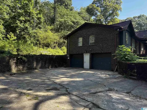 2316 Hillview Road Bessemer AL 35022