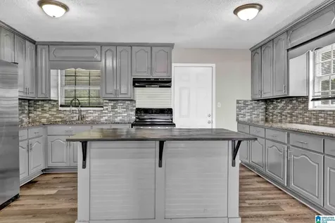 608 10th Terrace Pleasant Grove AL 35127