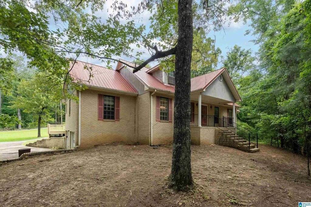 3360 Garrett Drive SE Bessemer AL 35022