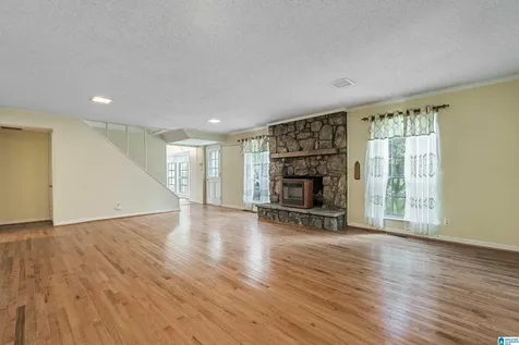 3360 Garrett Drive SE Bessemer AL 35022