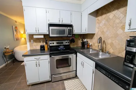57 Hanover Circle Birmingham AL 35205