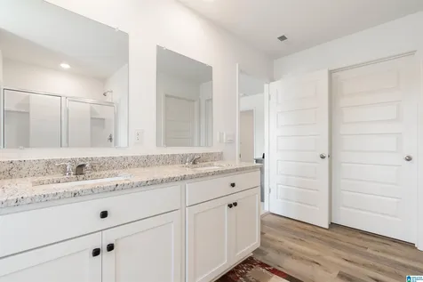 5155 Meadow Ridge Trail Bessemer AL 35022