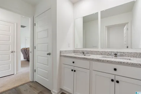 5155 Meadow Ridge Trail Bessemer AL 35022