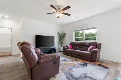 5155 Meadow Ridge Trail Bessemer AL 35022