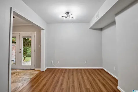 1916 Shades Cliff Terrace Homewood AL 35209